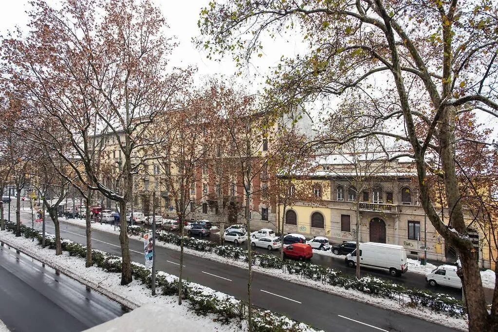 Easylife - L Abbraccio Dell Affascinante P Romana Milano Lejlighed