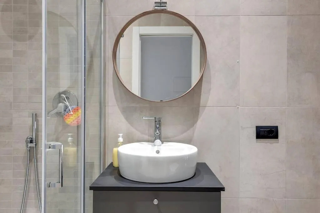 Easylife - L Abbraccio Dell Affascinante P Romana Milan Apartment